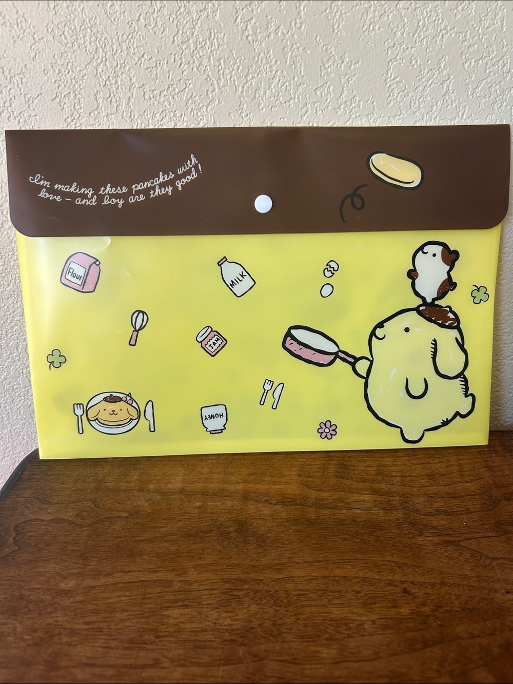 Sanrio Pompompurin 2019 Document Folder with Snap Closure